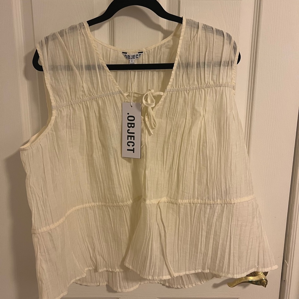 Object Tie Front Ruched Top - Picture 2 of 3